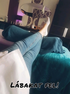 Ha van egy kis szabadidőd, mindig polcold fel a lábaidat.